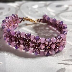 Handmade Purple and Lavender Bracelet with Amethyst and Malaysan Jade 7.5 inches